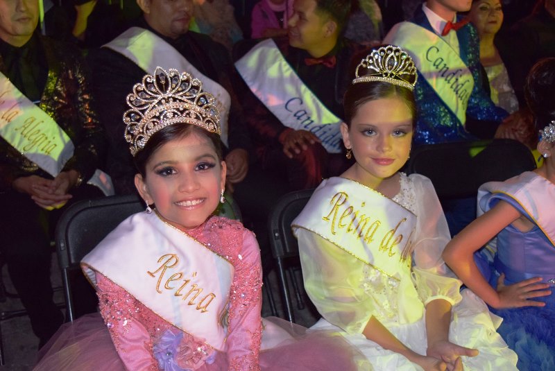Emilia y Bernardo Carnaval Infantil y de la Alegría 2016