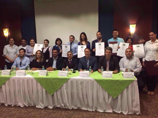 DISTINTIVOS MODERNIZA LOS MOCHIS (1)