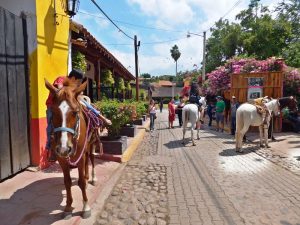 Turismo Rural en el Mundo, México y Sinaloa ejemplo El Quelite