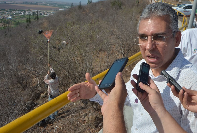 limpieza-del-cerro-de-la-memoria-3