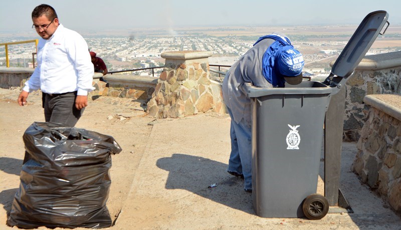 limpieza-del-cerro-de-la-memoria-9
