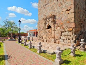 Celebra el D&iacute;a de la Sant&iacute;sima Virgen del Rosario