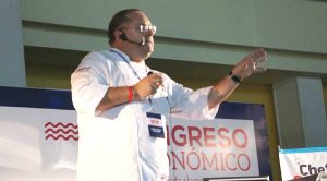 Alexander Scherer Conferencia Ra&iacute;ces Culinarias Mazatl&aacute;n 2016