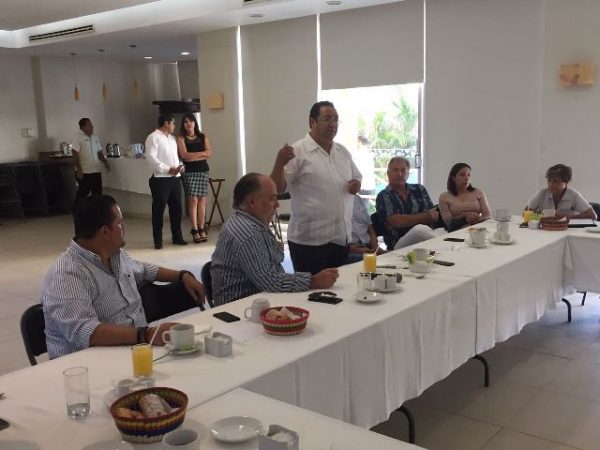 reunion-con-hoteleros-2