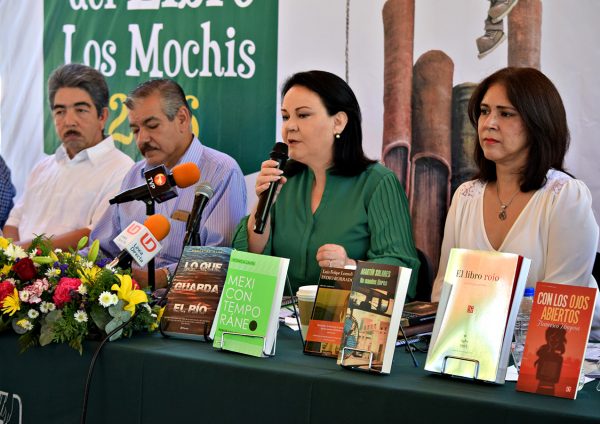 31-oct-2016-xv-confe-feria-del-libro-los-mochis-4