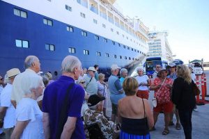 Reciben en Mazatl&aacute;n a d&eacute;cima naviera del a&ntilde;o