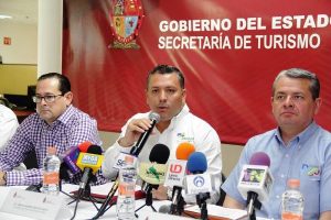 En el marco de las reuniones que vienen sosteniendo los secretarios de turismo de Sinaloa y Durango, Marco Antonio García Castro y Víctor Hugo Castañeda Soto, las que tienen como finalidad generar mayores intercambios turísticos, culturales y de transferencia de conocimiento y, por ende, un mayor desarrollo económico regional entre los estados de Sinaloa y Durango, anunciaron una alianza conjunta de promoción turística en Estados Unidos, Canadá y México.