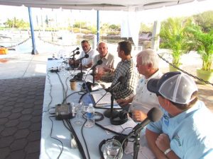 Lets Talk Hook UP Transmisi&oacute;n en Vivo desde Mazatl&aacute;n Marina El Cid