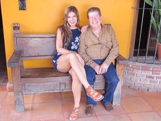 Univisión y Fernanda Kelly de Lánzate en El Quelite Señorial