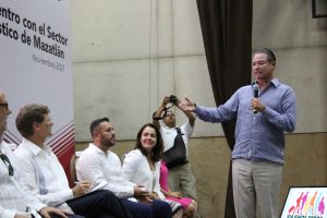 Quirino Ordaz Tianguis Turístico Reunión Sectores y CMIC Mazatlán 2017 1