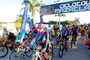 Mazatl&aacute;n se tapiza de Ciclistas con el Ciclotur 2017