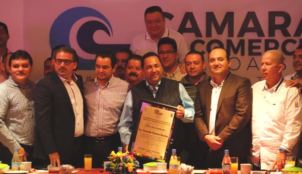 Reconocimiento Organismos Empresariales Fernando Pucheta Alcalde de Mazatlán 2017